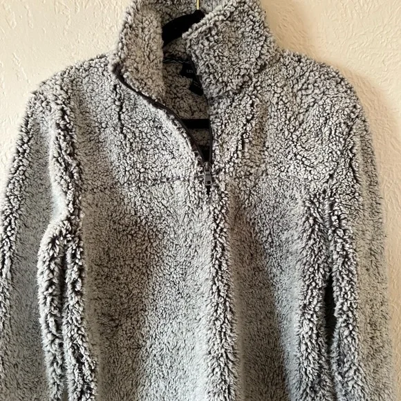 Sherpa Quarter Zip - Picture 1 of 4